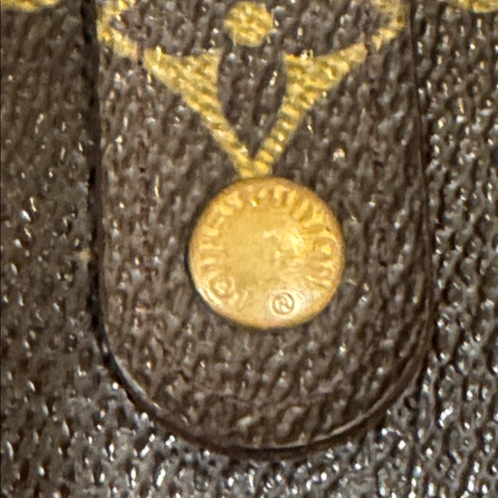 Louis Vuitton wallet - Picture 6 of 13